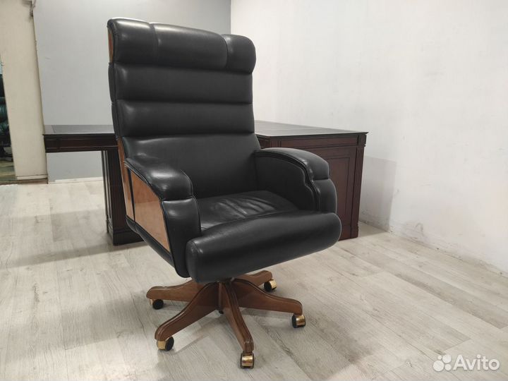 Кресло руководителя elledue Люкс б/у 12335