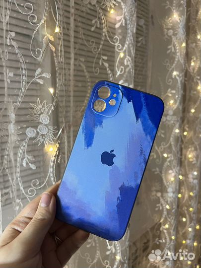 Чехлы на iPhone 11