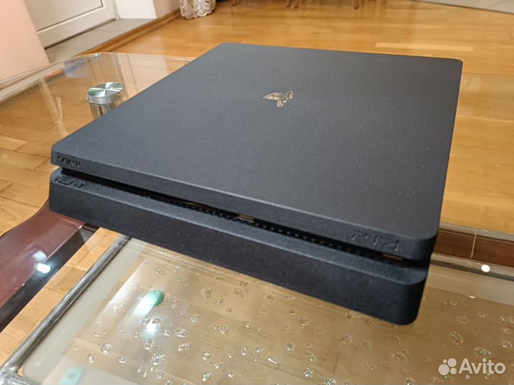 Sony PS4 slim