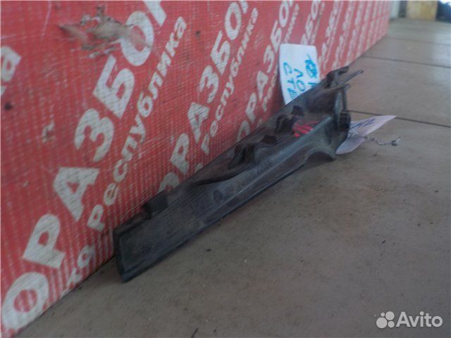 Накладка петли капота правая Renault Logan L8MV