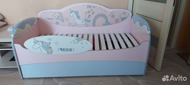 Детская кровать диван с мягкими бортиками