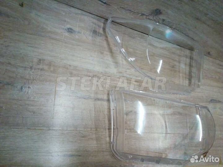 Стекло фары Toyota Tundra 2 XK50 2007-2013 / Sequ