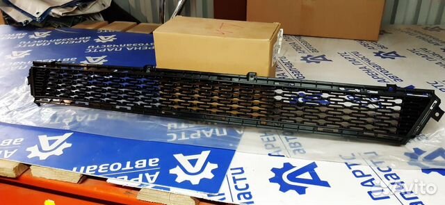 Решетка переднего бампера Kia Ceed 2 JD 2015-2018