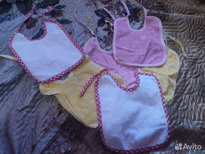 Слюнявчики, нагрудники