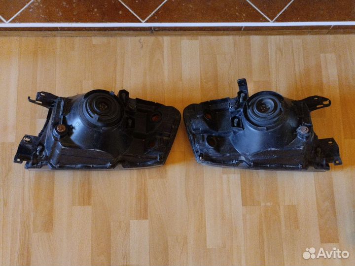 Фары koito 10087424