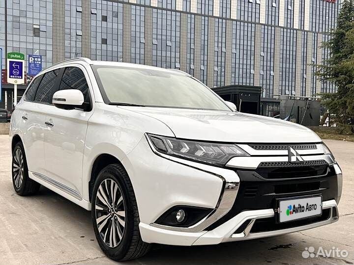 Mitsubishi Outlander 2.4 CVT, 2021, 37 000 км