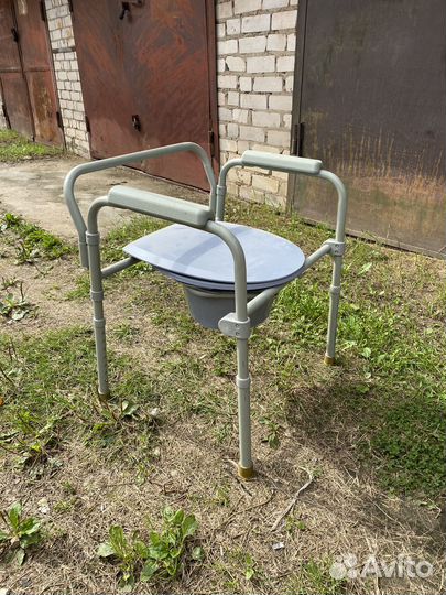 Санитарный стул туалет