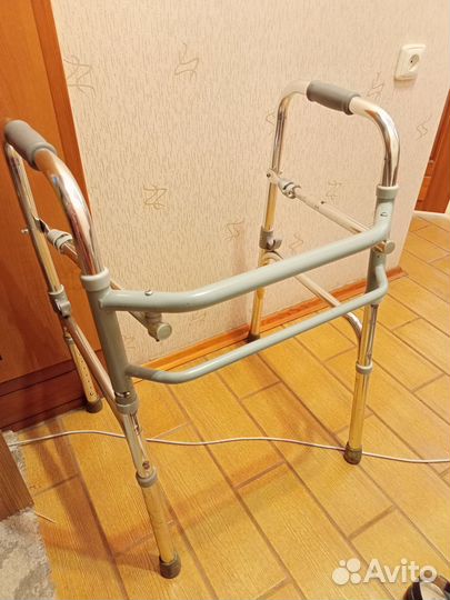 Ходунки для инвалидов