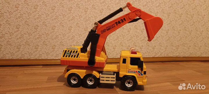 Экскаватор, бетономешалка