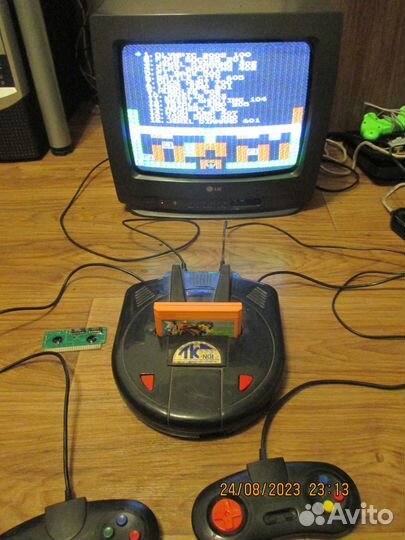 Приставка из 90-х Космическая Тарелка (Денди )