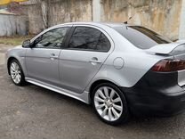 Mitsubishi Lancer 2.0 CVT, 2008, 300 000 км, с пробегом, цена 900 000 руб.