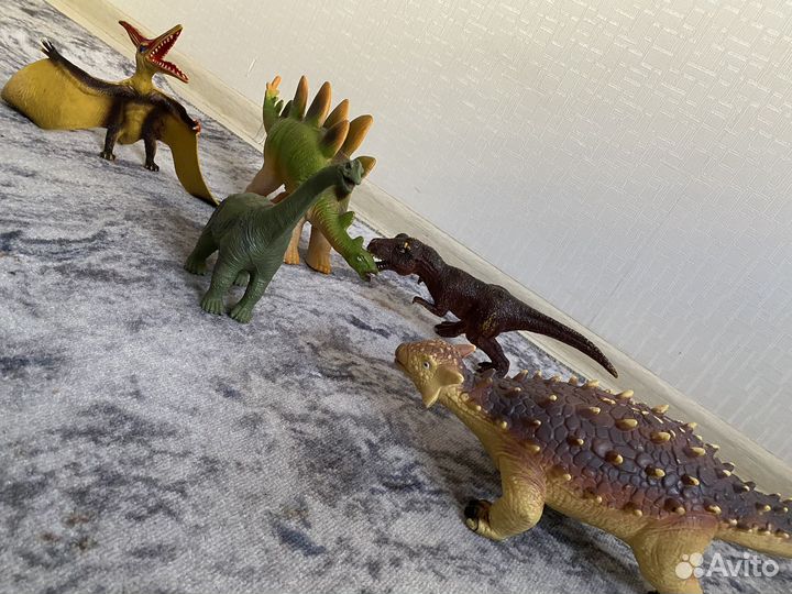 Динозавры игрушки