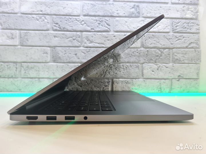 Mi Notebook Pro 15.6 i5 GTX 1050