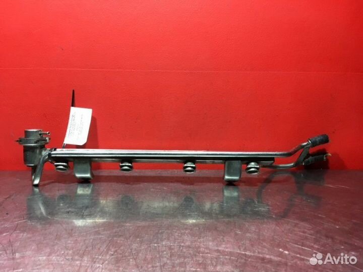 Топливная рампа Volkswagen Golf 4 MK4 2002