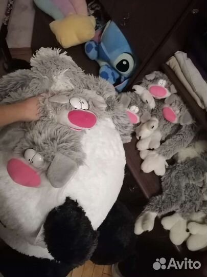 Много мягких игрушек