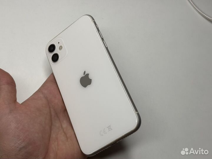 iPhone 11, 64 ГБ
