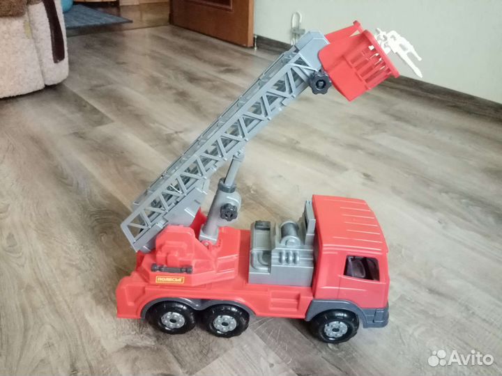 Машина Автовышка большая