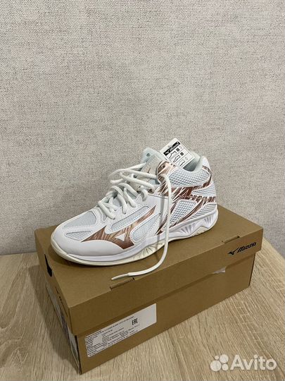 Кроссовки mizuno женские