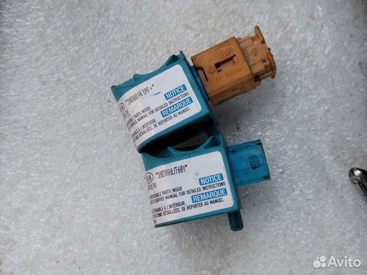 Датчик удара kia 95920-3E100