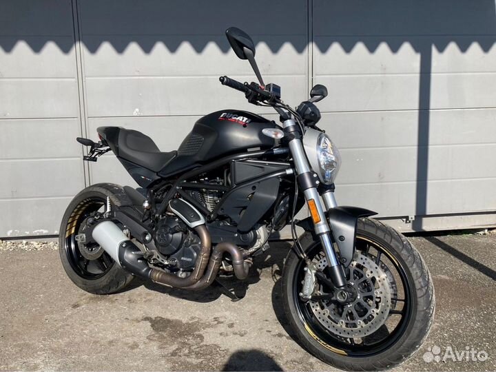 Ducati Monster 796