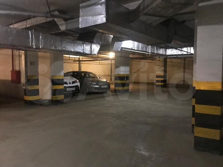 Машиноместо, 18 м²