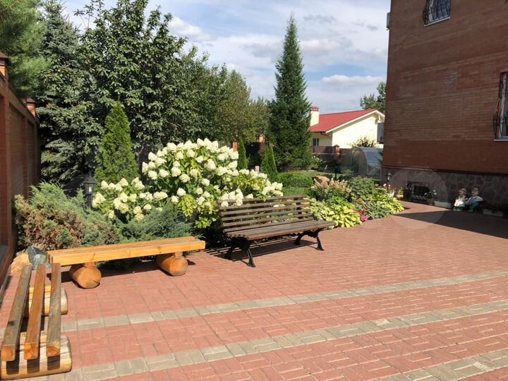 Дом 497 м² на участке 25 сот.