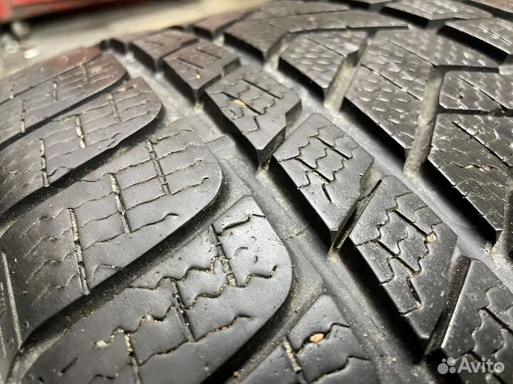 Pirelli Winter Sottozero 3 285/30 R21