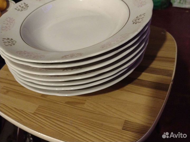 Тарелки суповые,с орнаментом и позолотой