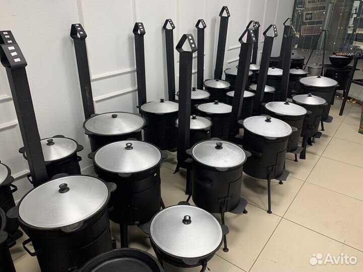 Печь под казан с трубой и дверцей