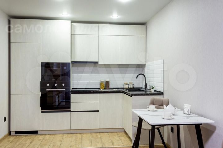 2-к. квартира, 57 м², 7/17 эт.