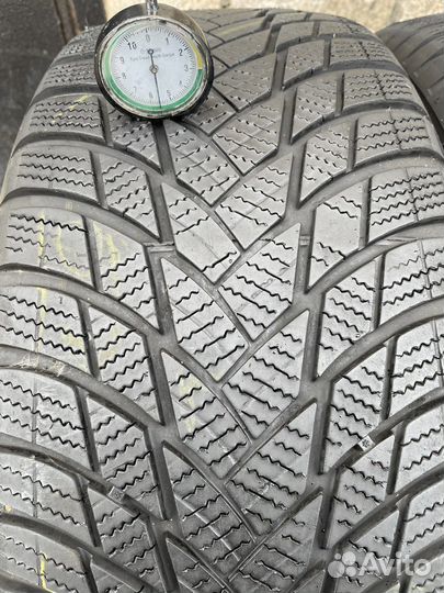 Bridgestone Blizzak LM-001 235/55 R18