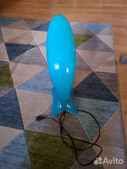 Настольная лампа