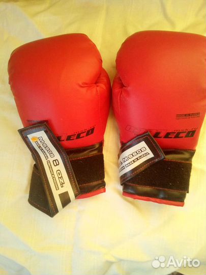 Боксерские перчатки