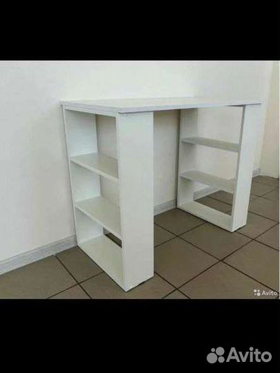 Письменный стол