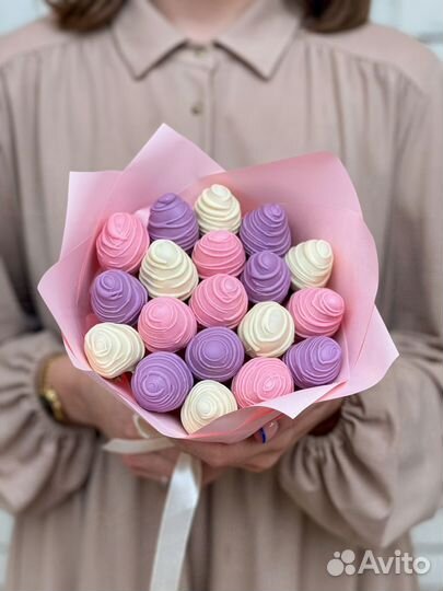 Букеты из фруктов клубника в шоколаде