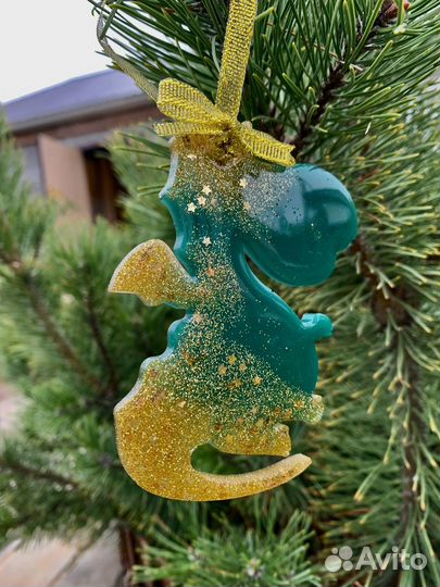 Елочные игрушки из эпоксидной смолы