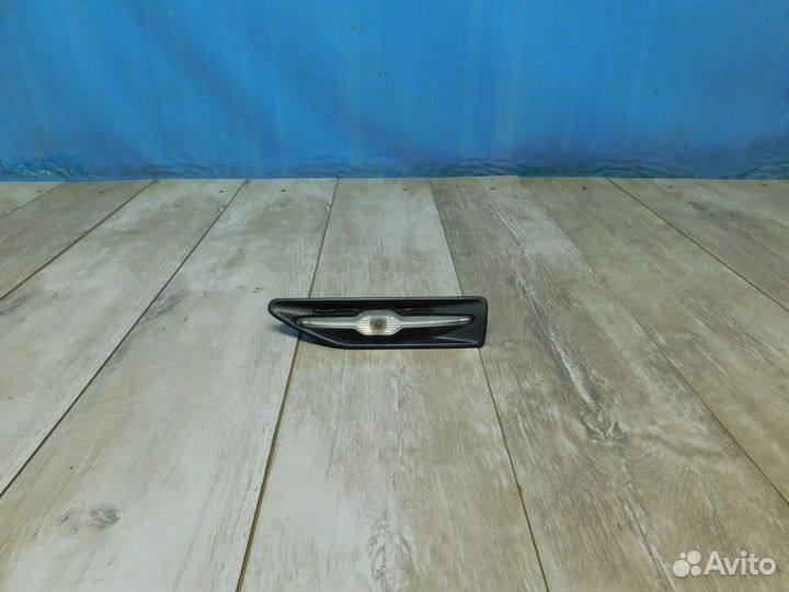 Повторитель на крыло левый Kia Rio 2011-2017