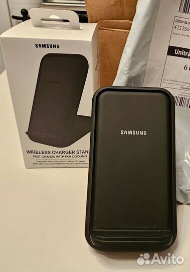 Беспроводное зарядное устройство Samsung EP-N5200T