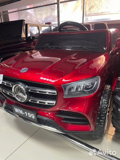 Электромобиль Mercedes-Benz GLC