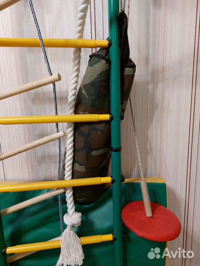 Спортивная шведская стенка