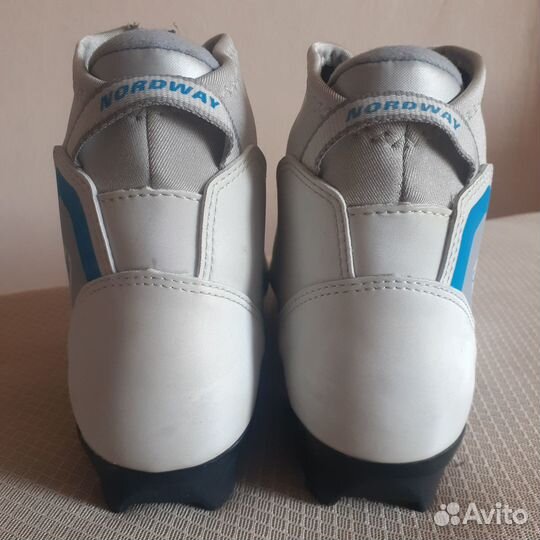 Лыжные ботинки женские