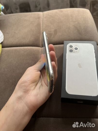 Телефон iPhone 11 pro 64 gb