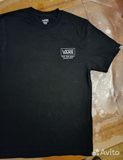 Футболка Vans