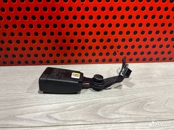 Замок ремня безопасности задний левый Bmw 5 G30