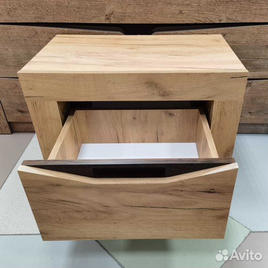 Тумба прикроватная