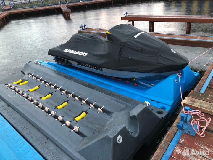 Понтон для гидроцикла