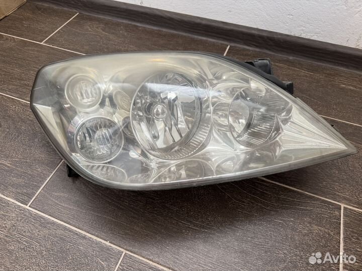 Фара правая nissan primera p12