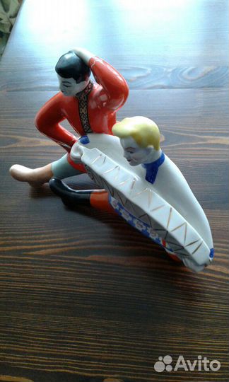 Статуэтка старинная