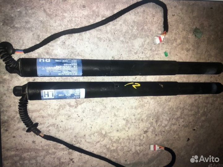 Амортизатор крышки багажника Kia Mohave 2 HM