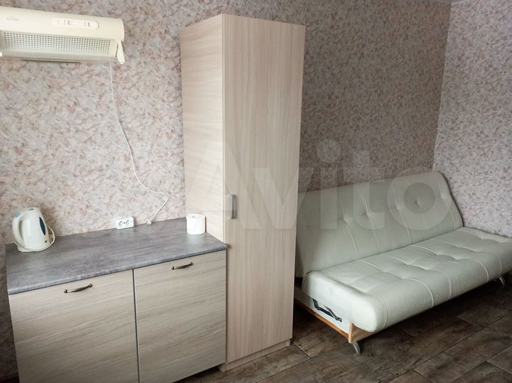 Комната 11 м² в 9-к., 2/5 эт.